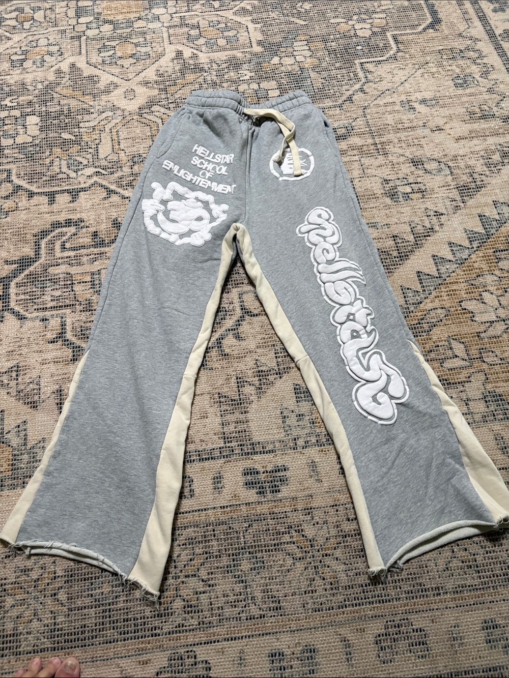 Hellstar heavy weight sweat pants. Size S